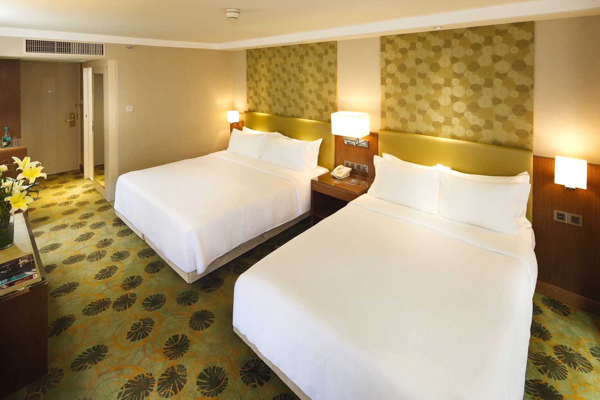 Images Holiday Inn Golden Mile Hong Kong by IHG