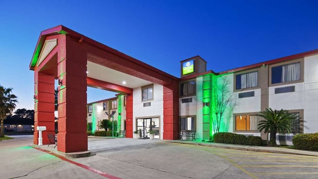 Images SureStay by Best Western Orange