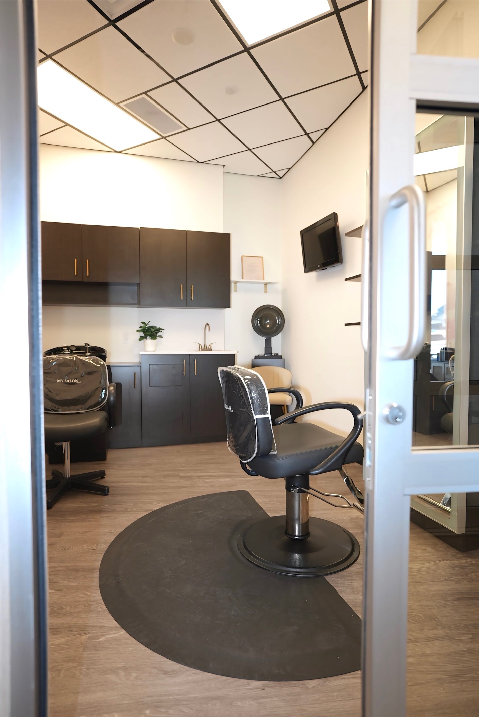 My Salon Suite - Des Peres