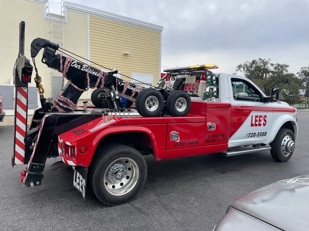 Images Lee's Towing & Recovery
