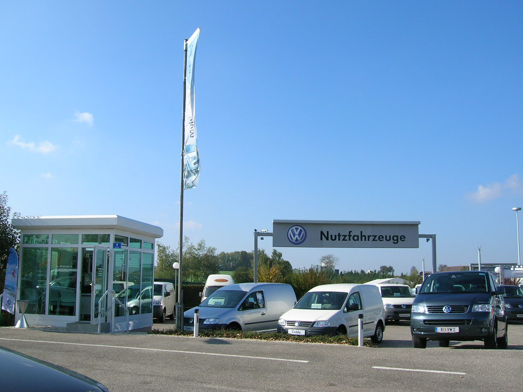 Autohaus Priewasser GmbH, Salzburger Straße 24-30 in Ried im Innkreis
