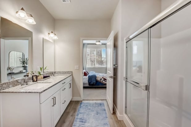 Images Ascend at Longbow Highpoint