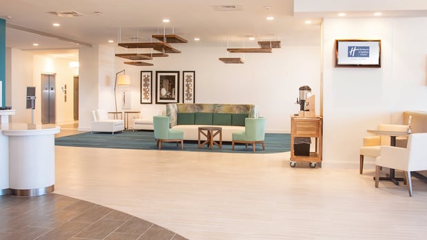Images Holiday Inn Express & Suites Panama City Beach - Beachfront by IHG