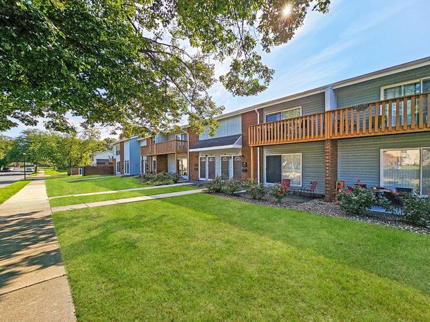 Images Oxford Manor Apartment Homes