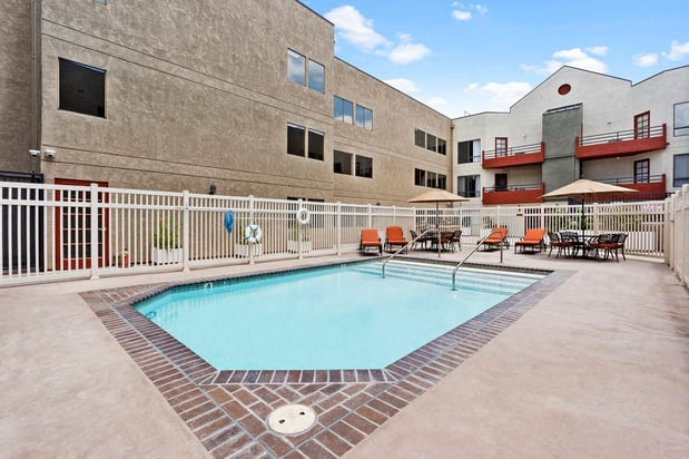 Images Woodland Trio Apartments