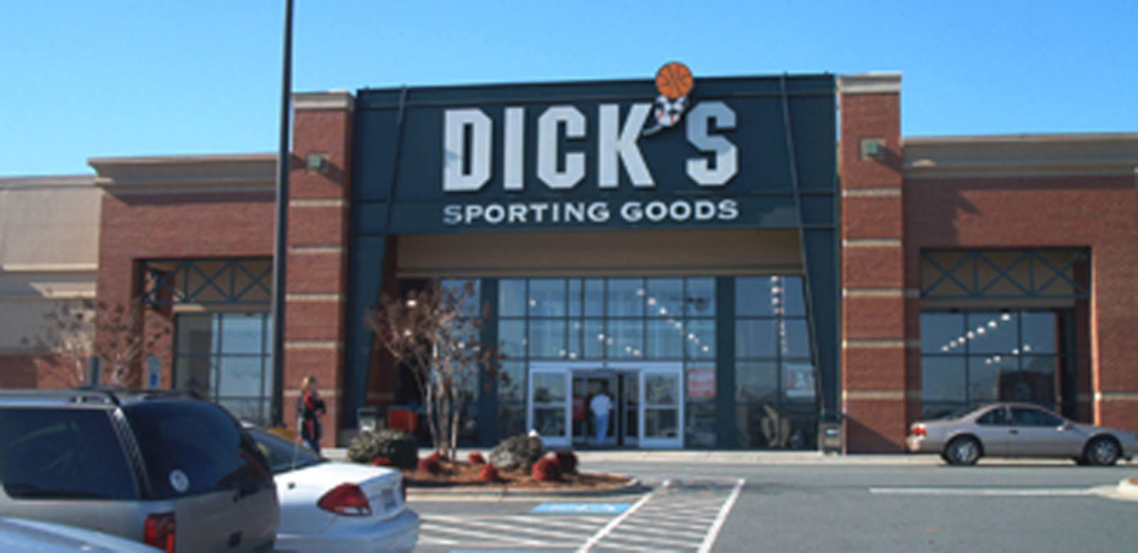Dick's Sporting Goods at Wendover Place Shopping Center