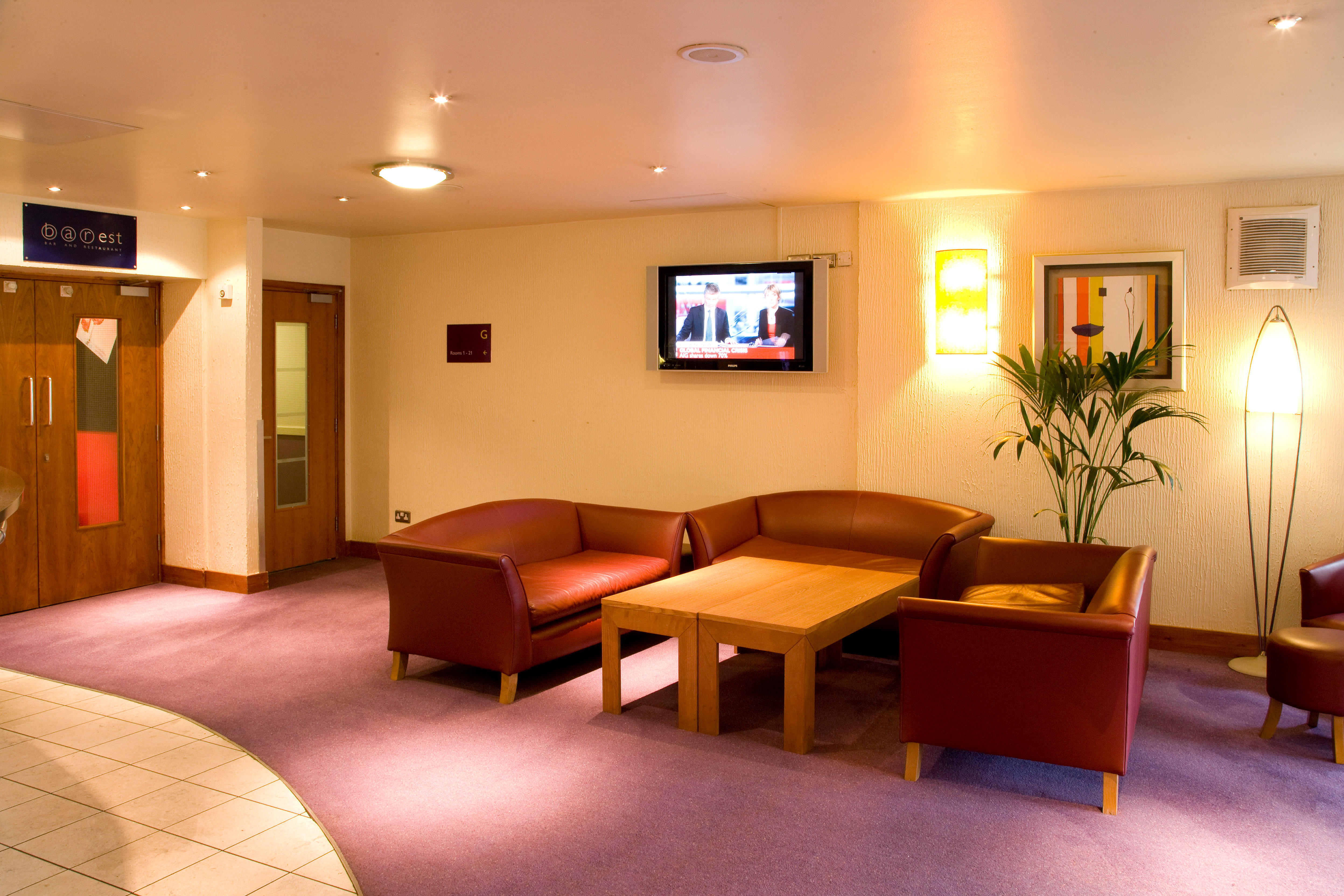 Premier Inn reception Premier Inn London Heathrow Airport (M4/J4) hotel Heathrow 08715 278510