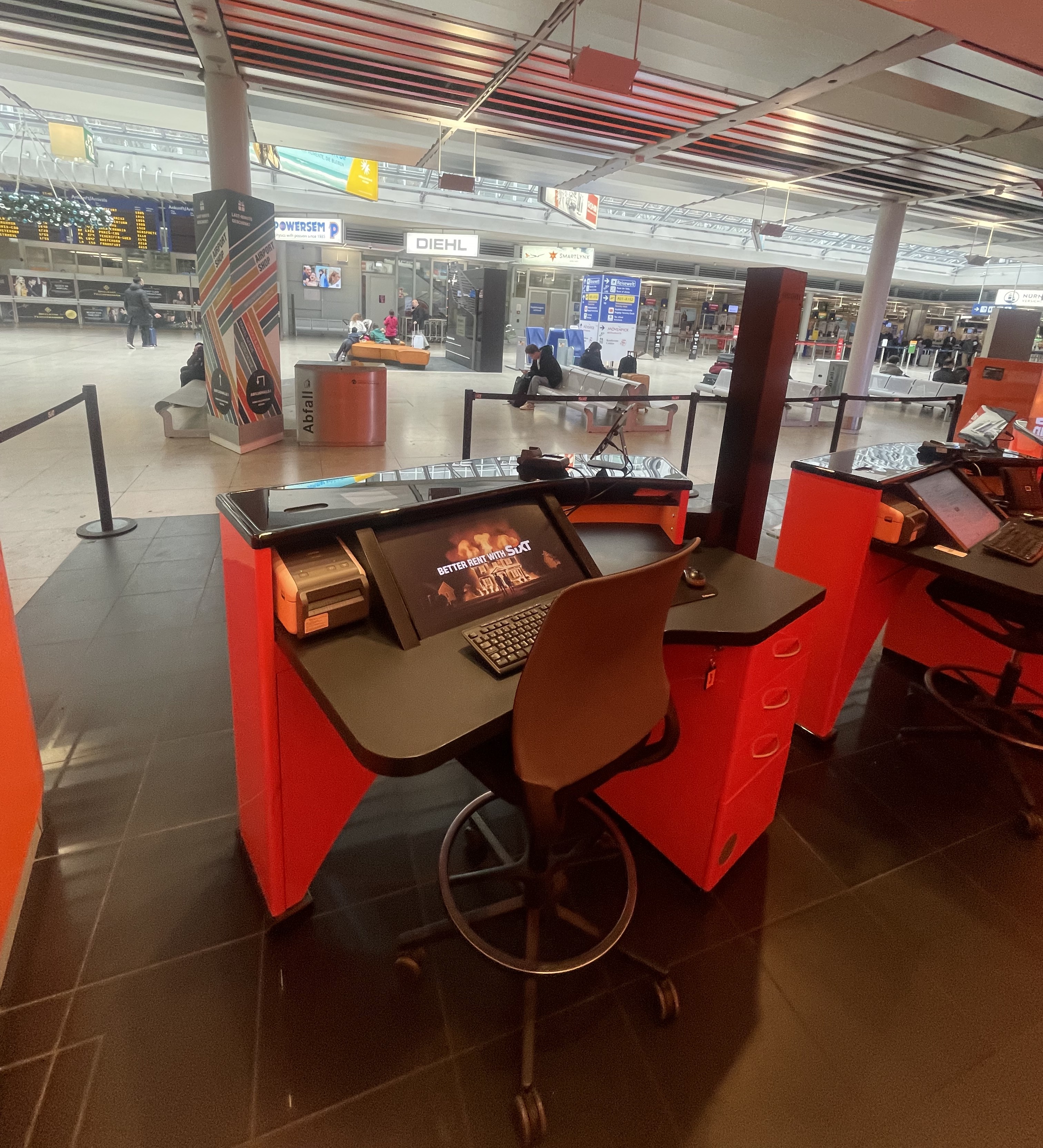 SIXT Autovermietung Nürnberg Flughafen, Flughafenstr./Mietwagenzentrum in Nürnberg