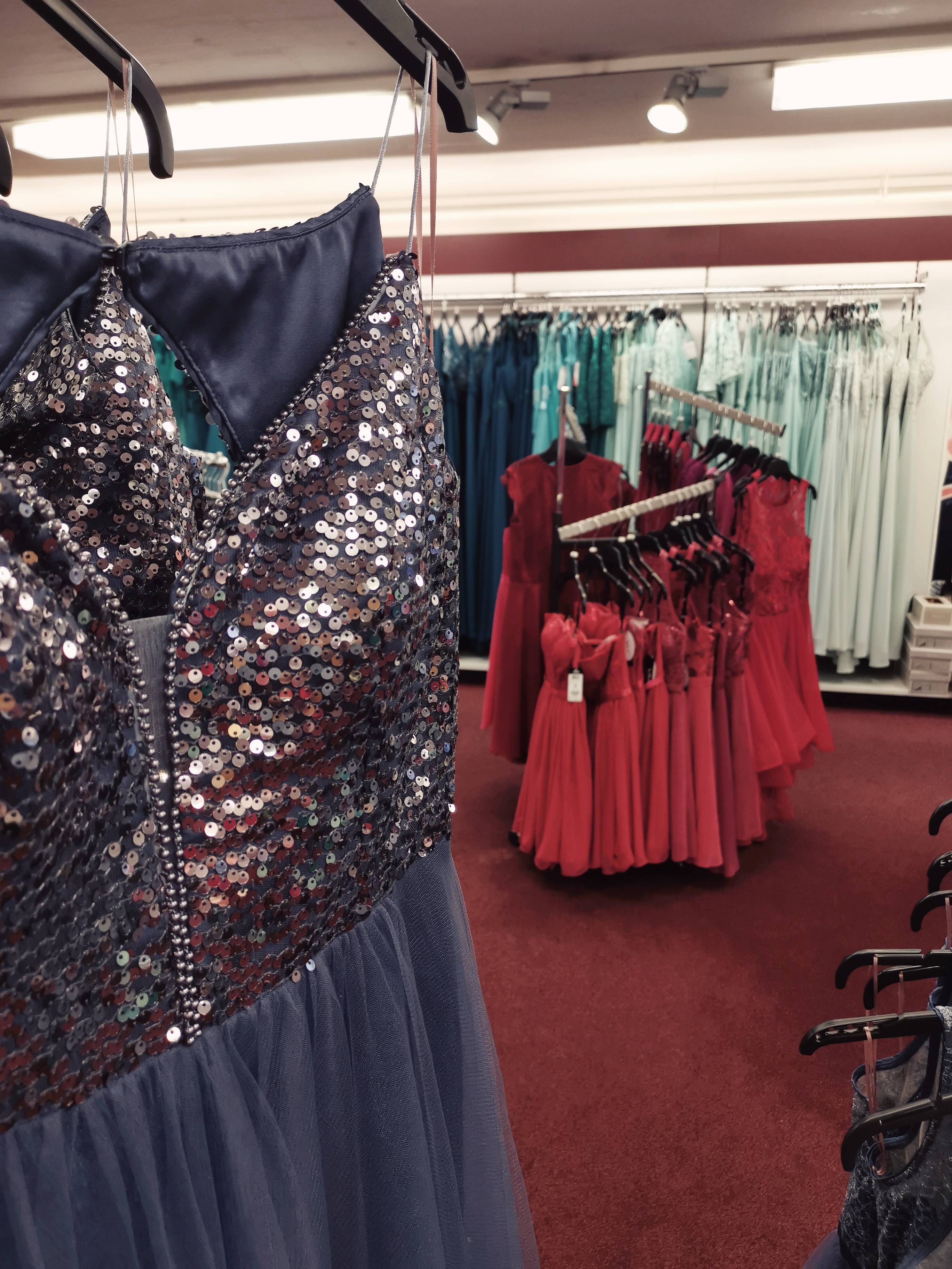 Minder Mode AG, Bahnhofstrasse 21 in Huttwil