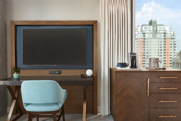 Images Carte Hotel San Diego Downtown, Curio Collection by Hilton