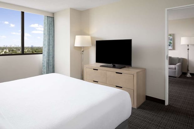 Images Embassy Suites by Hilton Tampa Airport Westshore