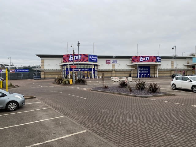 Images B&M Home Store with Garden Centre