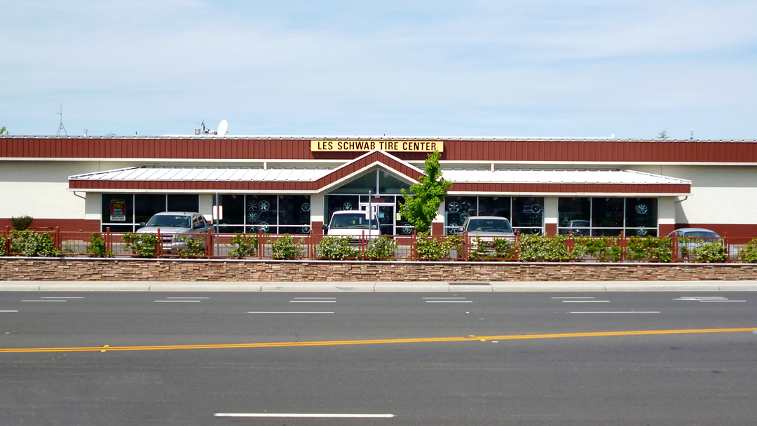 Les Schwab Tire Center
