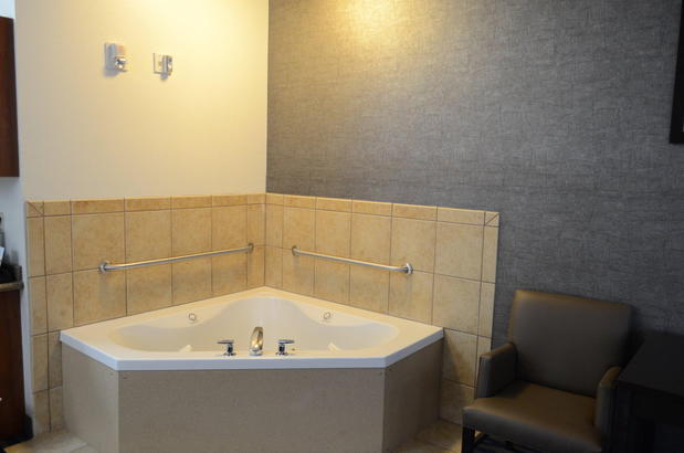 Images Holiday Inn Express & Suites Barstow-Outlet Center, an IHG Hotel