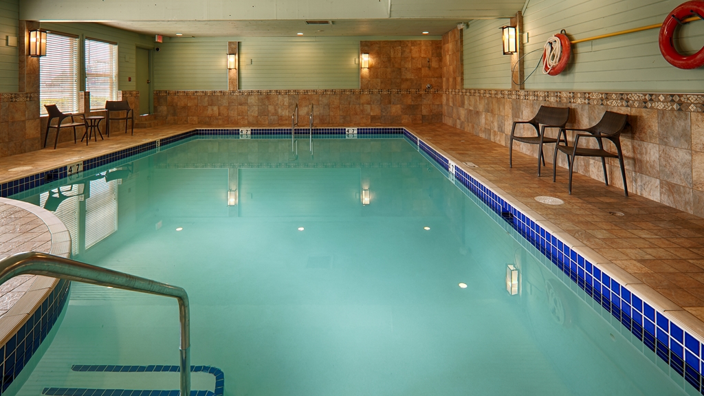 Best Western Plus Langley Inn à Langley: Indoor Pool