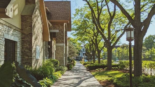 Images Schaumburg- International Village