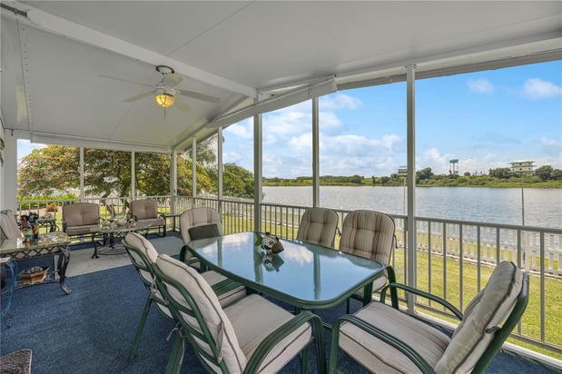 Images Christopher Johnson Realtor