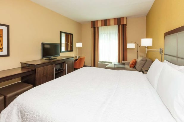 Images Hampton Inn & Suites Jacksonville-Airport