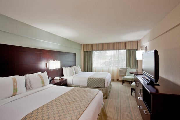 Images Holiday Inn Virginia Beach - Norfolk by IHG