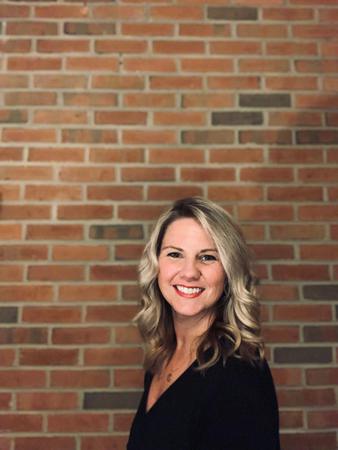 Images Lisa Taylor, Counselor