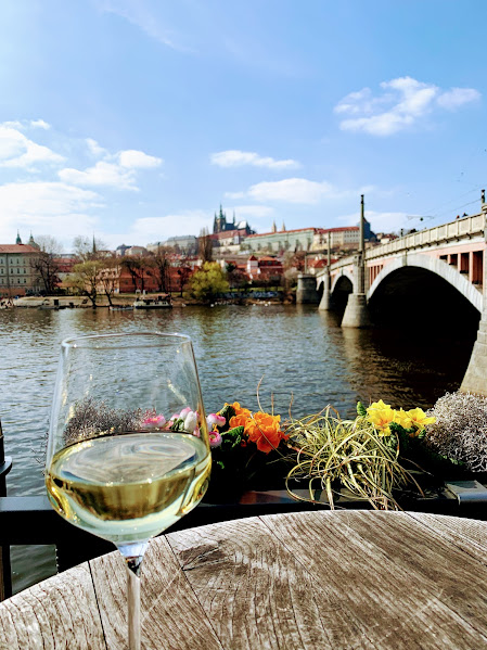Breezy Travel and Destinations