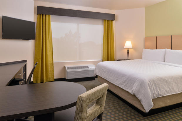Images Candlewood Suites Austin Airport by IHG