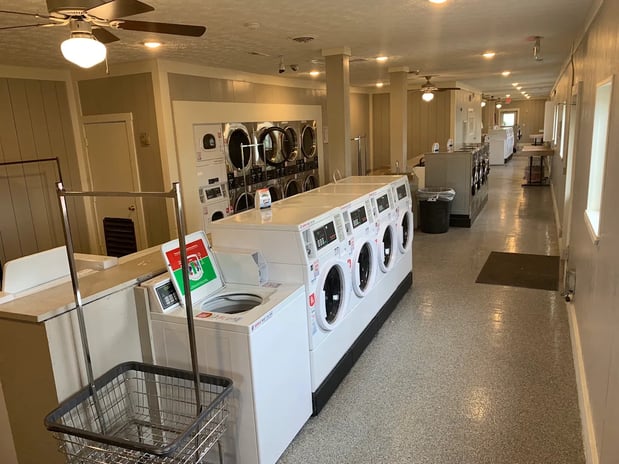 Images Pickwick Farms Apartments