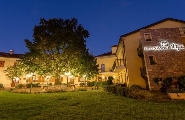 Images Center Hotel