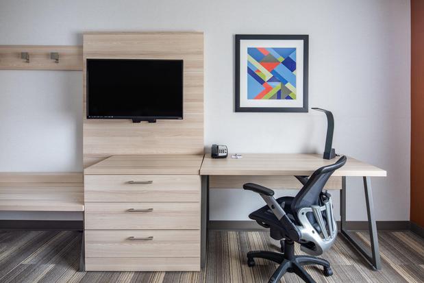 Images Holiday Inn Express & Suites Ontario Airport by IHG