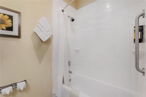 Images Best Western Plus Plaza by the Green