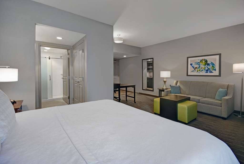 Guest room