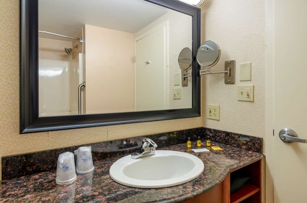 Images Best Western Plus Inn at Valley View