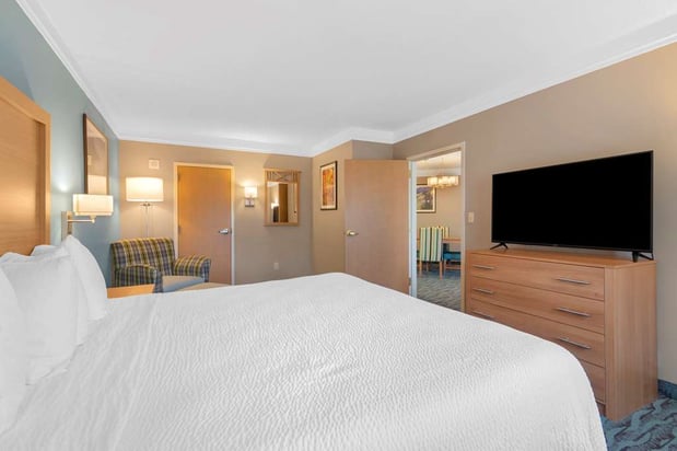 Images Best Western Plus Executive Court Inn & Conference Center