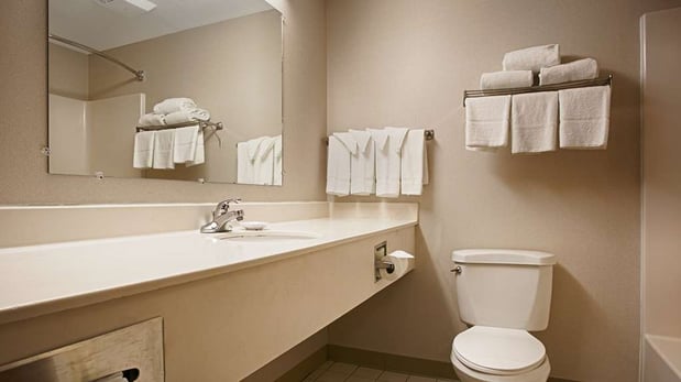 Images Best Western Airport Inn & Suites Cleveland