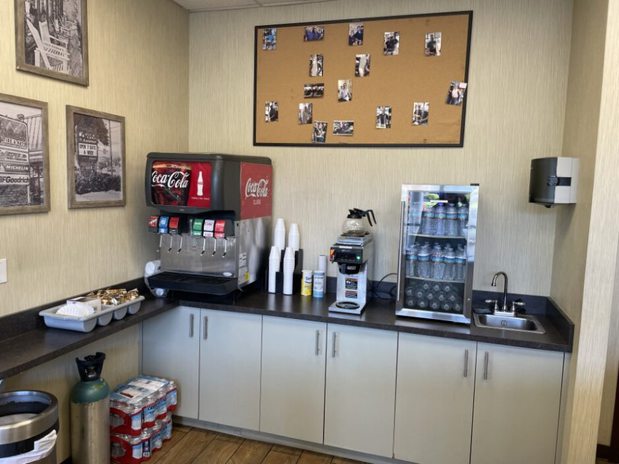 Images Dellinger's Tire Discounters