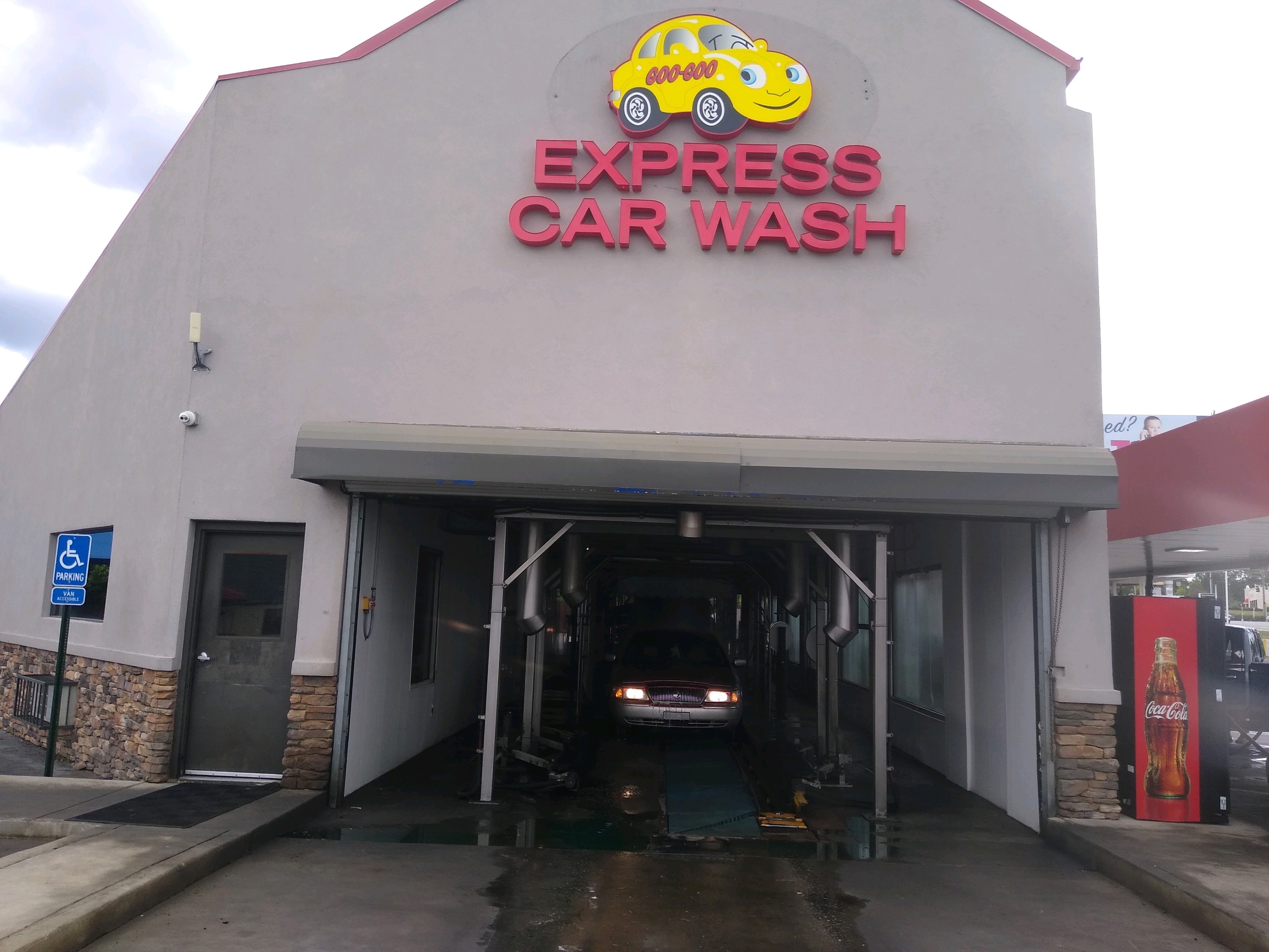 Goo Goo Express Car Wash – Macon 2 Photo