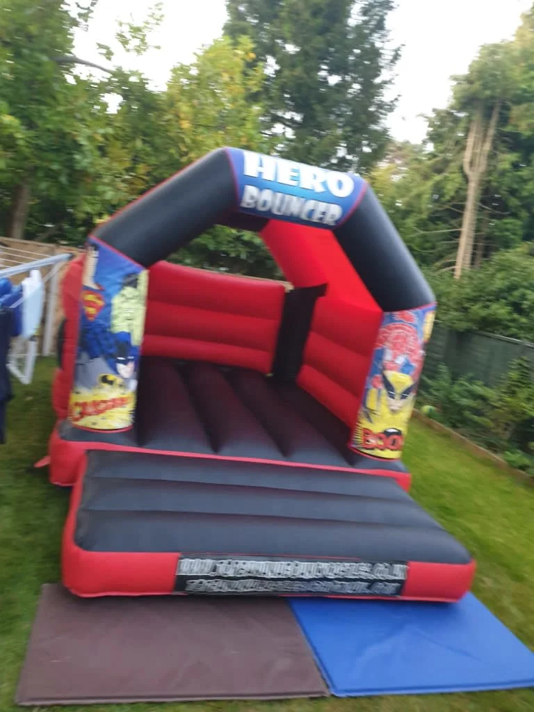 Images Top Banana Bouncy Castles