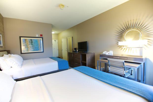 Images Holiday Inn Express Fargo-West Acres, an IHG Hotel