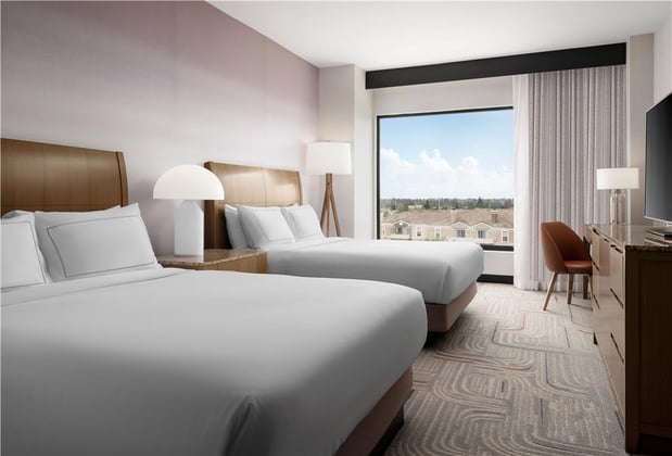 Images Hotel Zessa Orange County Airport, a DoubleTree by Hilton