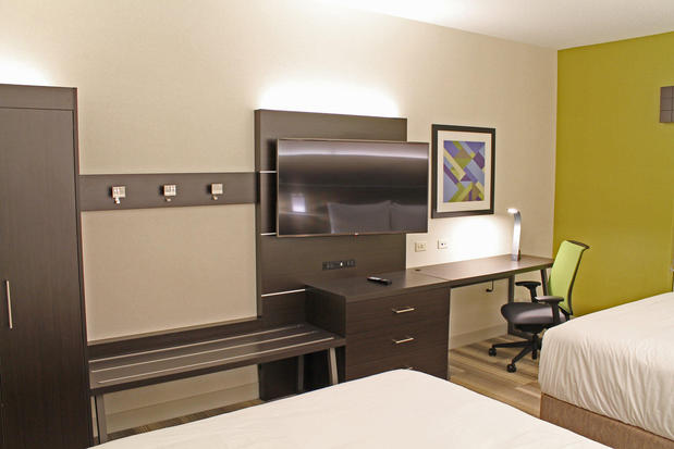 Images Holiday Inn Express & Suites St. Louis South - I-55 by IHG