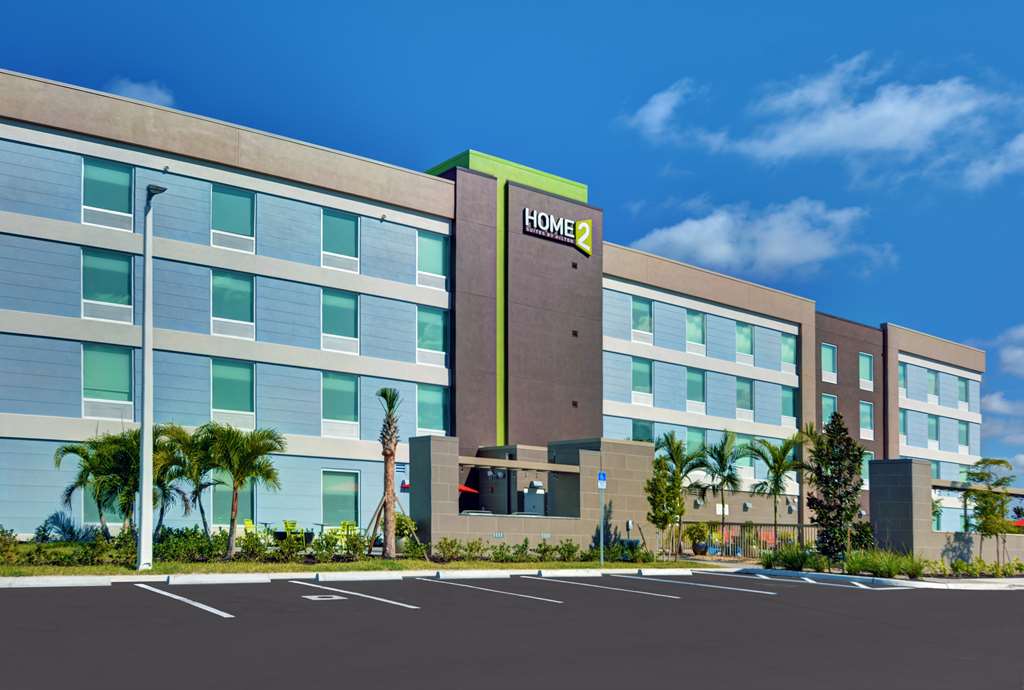 Home2 Suites by Hilton Fort Myers Colonial Blvd - Fort Myers, FL 33916 - (239)225-9250 | ShowMeLocal.com