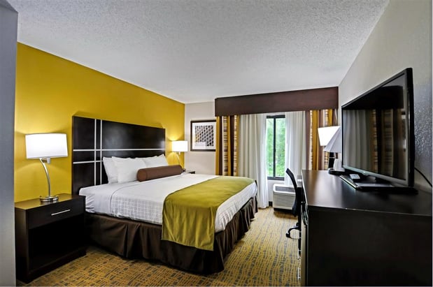 Images Best Western Plus Hanes Mall Hotel