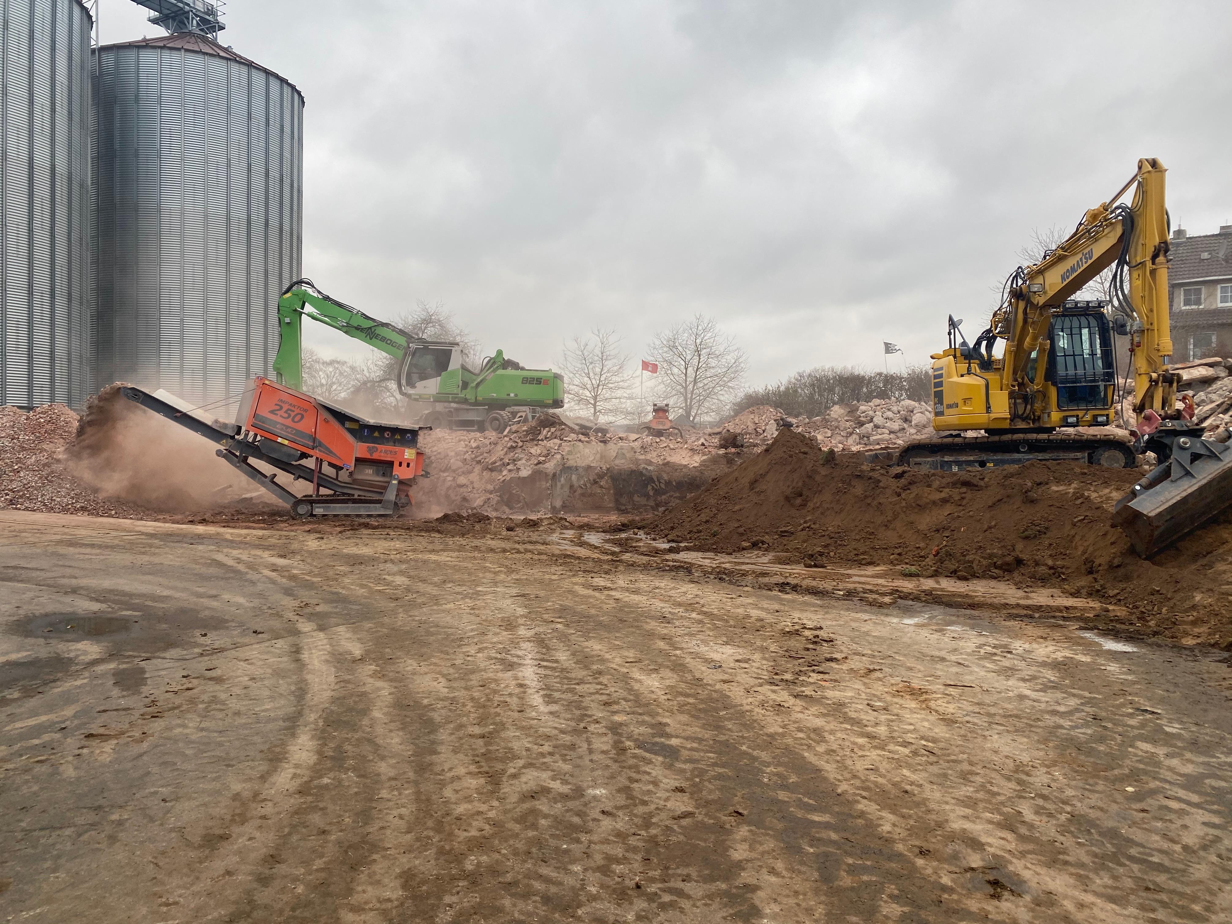 Falk Wedekind Containerdienst Roh & Baustoffzentrum, Am Eichbach 8 in Teistungen