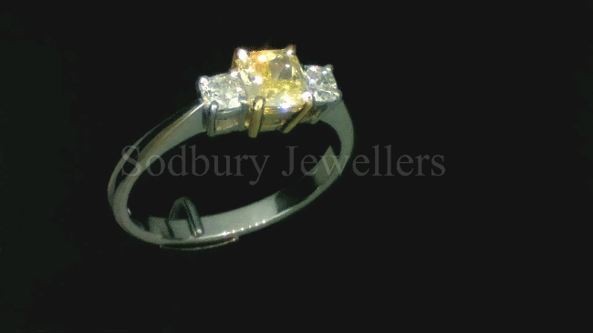 18ct natural yellow & white diamond ring. Sodbury Jewellers Bristol 01454 325166