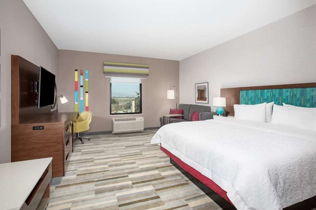 Images Hampton Inn & Suites Watsonville