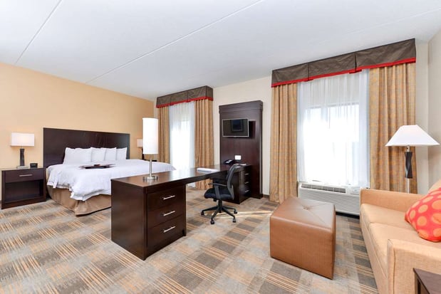 Images Hampton Inn & Suites California University-Pittsburgh