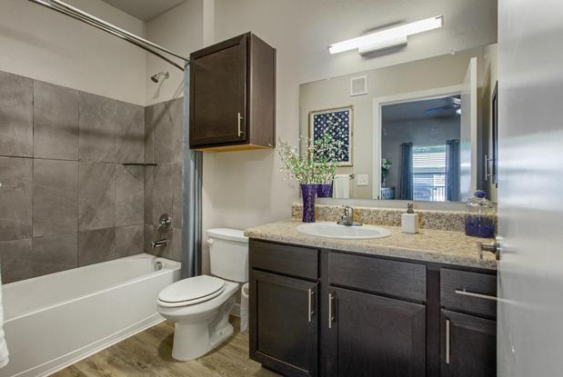 Images Urban Oaks at Conroe