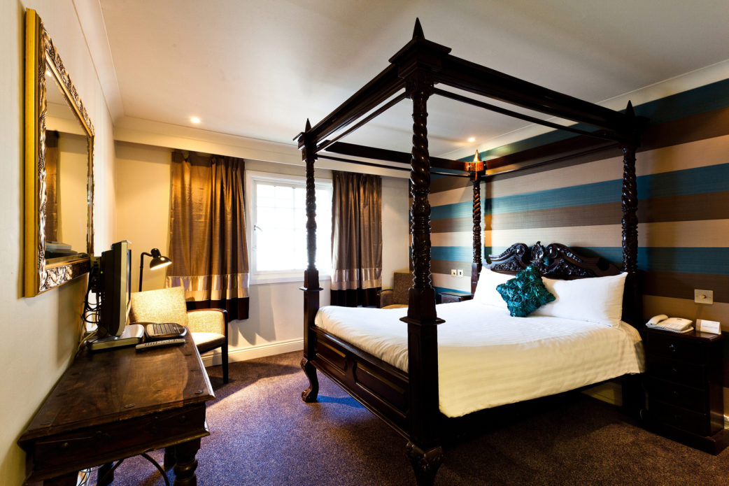 Superior bedroom at Mercure Tunbridge Wells Hotel Mercure Tunbridge Wells Hotel Tunbridge Wells 01892 628298