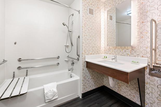 Images Holiday Inn Yakima by IHG