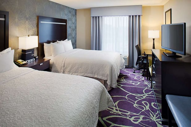 Images Hampton Inn & Suites Lansing West